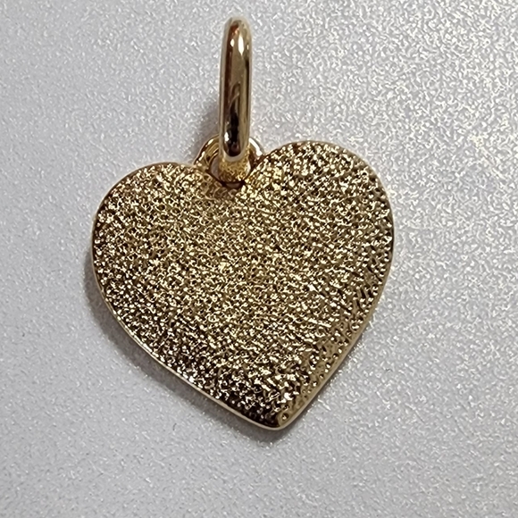 Pandora Engravable Heart Gold-Plated Medallion Charm - Picture 2 of 6